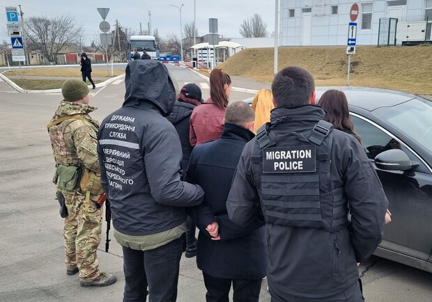 Житель Одесской области вербовал женщин для занятия проституцией в Чехию. 
