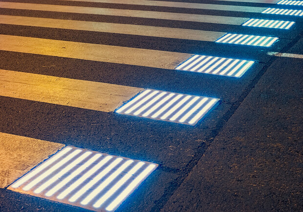 На деяких пішохідних переходах в Одесі зроблять світлодіодне освітлення.