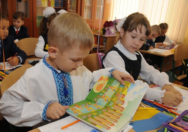 Як в Одесі подати документи на прийом дітей до 1 класу: інструкція. 