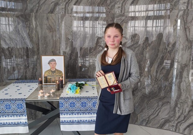 Загиблому захиснику з Одеської області Сергію Бахчеджі надали орден "За мужність" посмертно. 