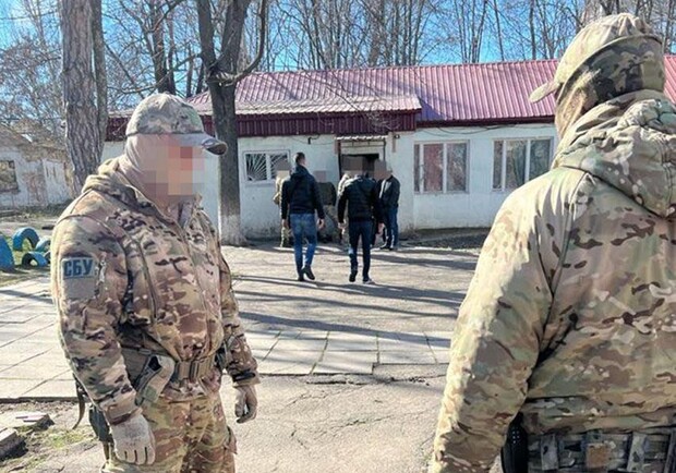 В Одесі затримали агента ФСБ, який збирав розвідувальні дані про нові підрозділи Сил оборони. 