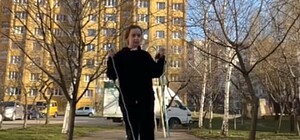 В Івано-Франківську пенсіонерка вилаяла дівчину через стрибки на скакалці: розгорівся скандал