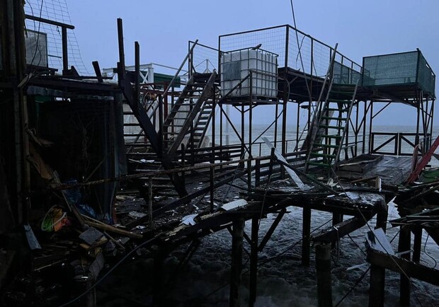 Под Одессой сдетонировала морская мина: есть разрушения. 
