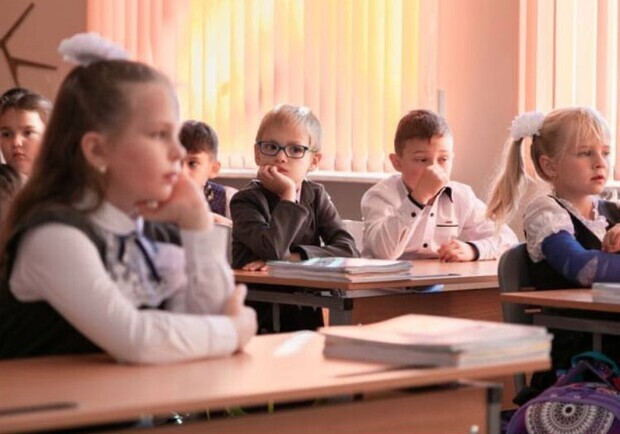 Одеські учні поступово виходять на навчання. 