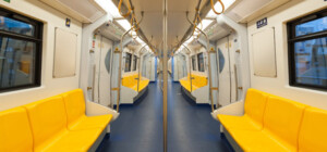 В киевском метро преступник ограбил несовершеннолетнюю: девочка не растерялась