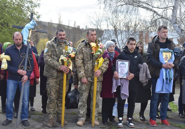 В Одесской области простились со старшим сержантом, погибшим в Донецкой области. 