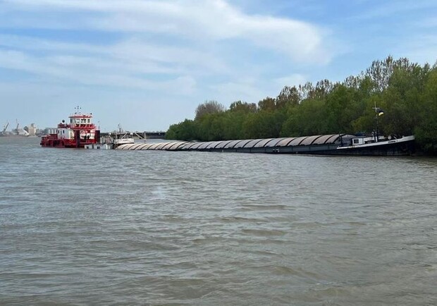 Возле одного из портов Одесской области столкнулись два иностранных судна. 