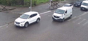 В Днепре на пешеходном переходе сбили бабушку с ребенком (видео момента ДТП)