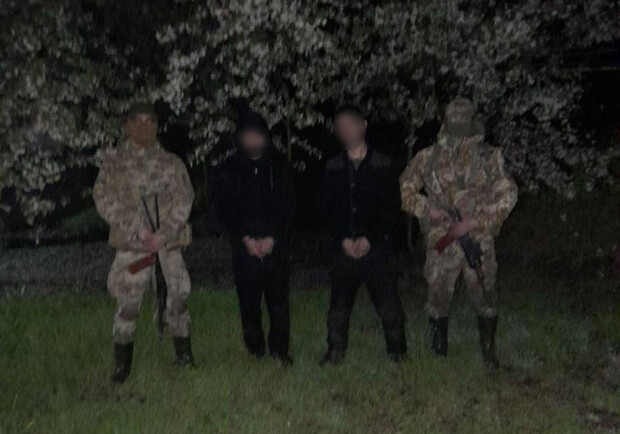 На границе в Одесской области со стрельбой поймали уклонистов. 