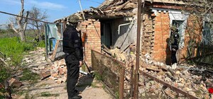 Сбросили снаряды из БПЛА: в полиции показали последствия вражеских обстрелов Днепропетровской области