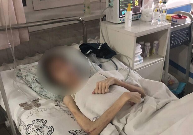 В Одесі винесли вирок батькові дитини, яка морила свого сина голодом