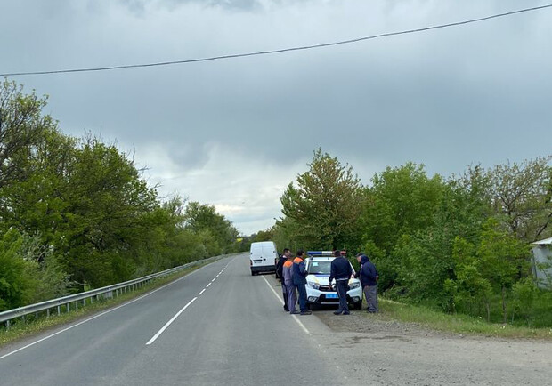 На Одещині вантажівка збила дівчинку-підлітка. 