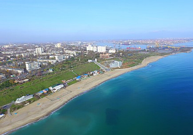 Курортний сезон у 2023 році: чи можна купатися на пляжах Чорноморська. 