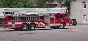 С подъемником и дистанционным управлением: харьковские спасатели получили технику от США (видео)