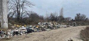Незаконне звалище на полях фільтрації в Одесі вдалося ліквідувати