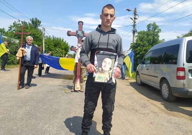На фронте погиб воин из Одесской области Алексей Комаров. 