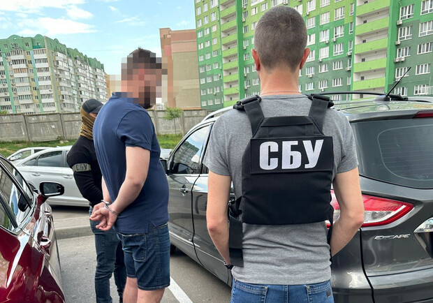 Обещал солдату освобождение от службы: в Одессе за коррупцию задержали юриста военной части. 