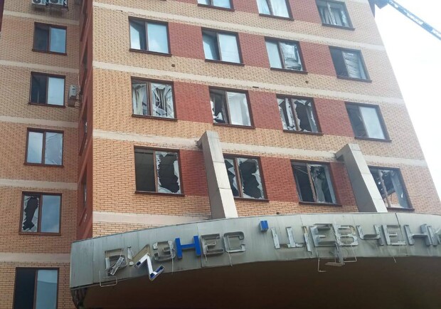 После ночной атаки по Одессе: как изнутри выглядит здание бизнес-центра, в который попала российская ракета. 