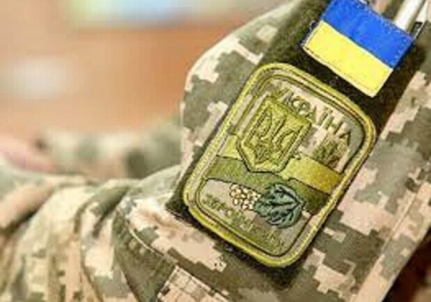 В Одесской области представитель военкомата выстрелил в воздух во время вручения повестки. 