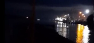 Румунські прикордонники зняли на відео обстріл Рені на Одещині: у порту було шість їх суден