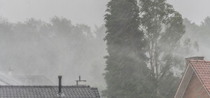 В Днепропетровской области ночью бурлила непогода: какие последствия