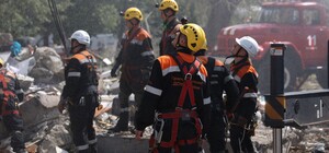 У дома в Кривом Роге, в который сегодня попала ракета, возможны обвалы.