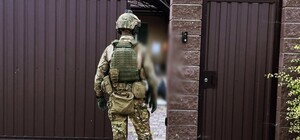 Квартири, кілька авто, підприємство і не тільки: у Дніпрі провели обшуки в обласного воєнкома