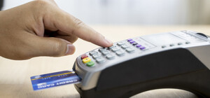 В Украине с 1 октября возобновляется взыскание штрафов за торговлю без кассовых аппаратов