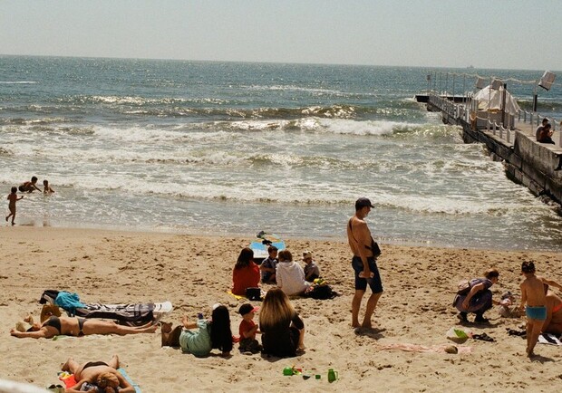 В Одессе на пляже чуть не утонула женщина. 