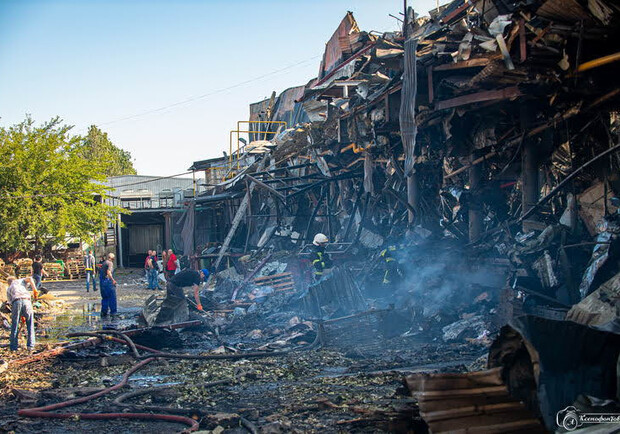 Як зараз виглядає постраждалий від обстрілу та пожежі гіпермаркет FOZZY (фото). 