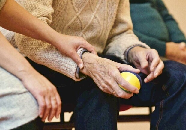 В Одессе лжесотрудник организации для помощи пенсионерам пытался обокрасть бабушку. 