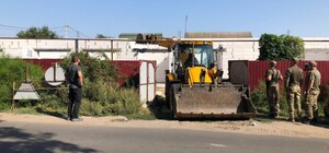 У Хаджибейському районі знесли черговий нахаббуд