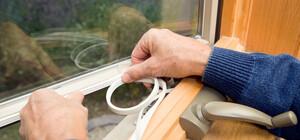 Как и чем утеплить окна, чтобы не замерзнуть зимой