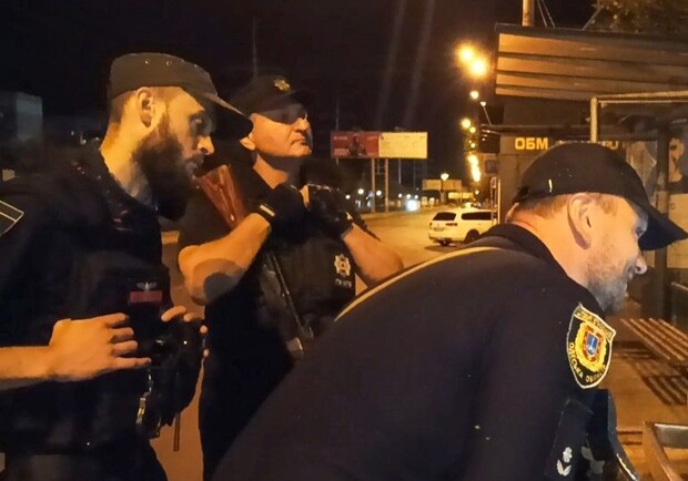 Полиция продолжает устроивать ночные рейды по Одессе: что нашли. 