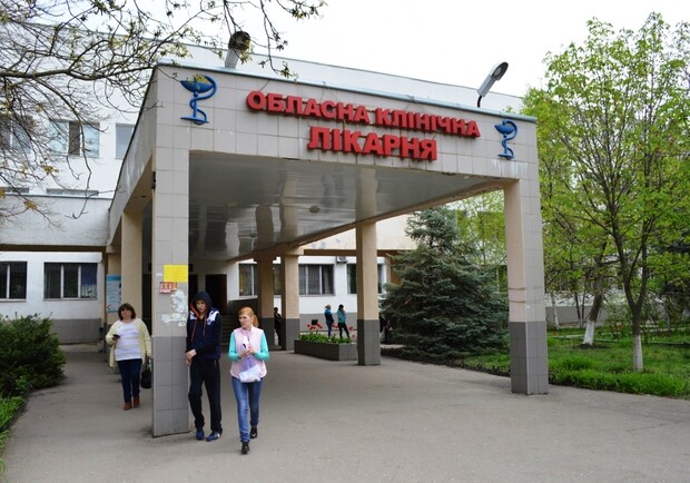 В Одесі планують майже за 12 мільйонів гривень відремонтувати зовнішнє висвітлення обласної лікарні. 