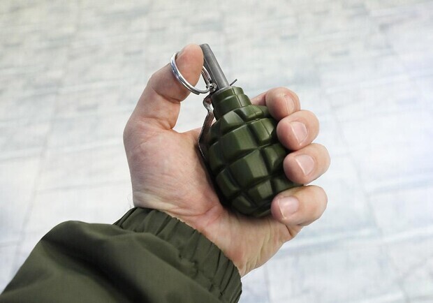 В Одессе двое мужчин продавали гранаты. 