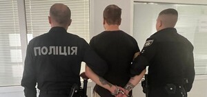У Львові поліцейські затримали зловмисника за підозрою у пограбуванні магазину