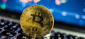 Впервые за полтора года резко вырос Bitcoin: что произошло