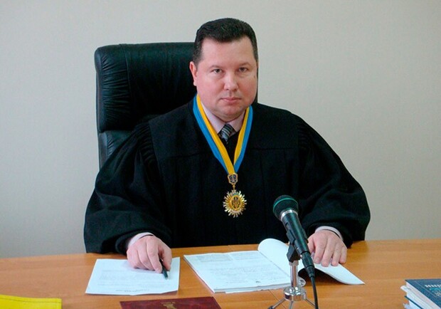 Одеського суддю усунули від роботи через підозру у корупції. 