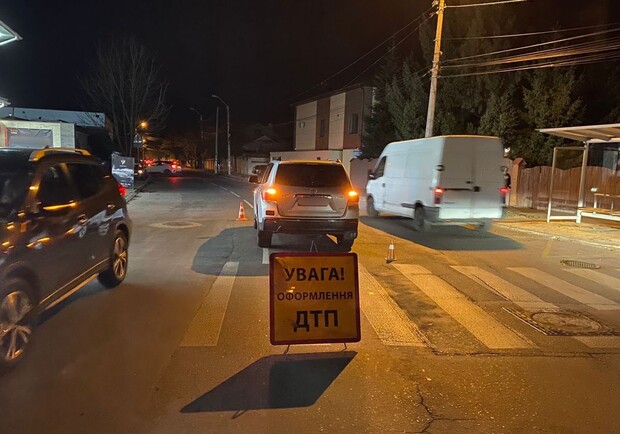 В Одесі водій наїхав на матір із двома маленькими дітьми прямо на "зебрі". 