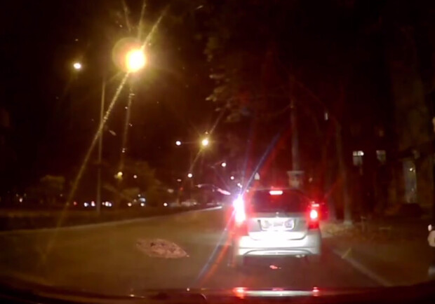 В Одессе пьяная водитель сбила пешехода и сбежала с места ДТП. 