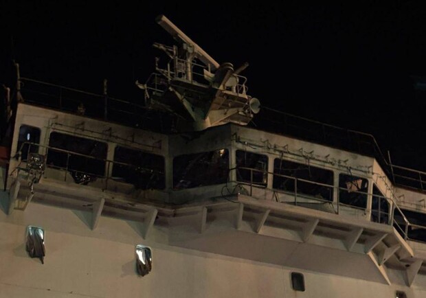 Подробиці обстрілу судна на Одещині: загиблий лоцман був українцем - фото
