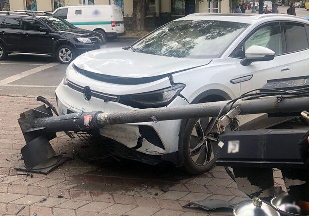 В центре Одессы из-за ДТП пострадали два водителя и пешеход. 