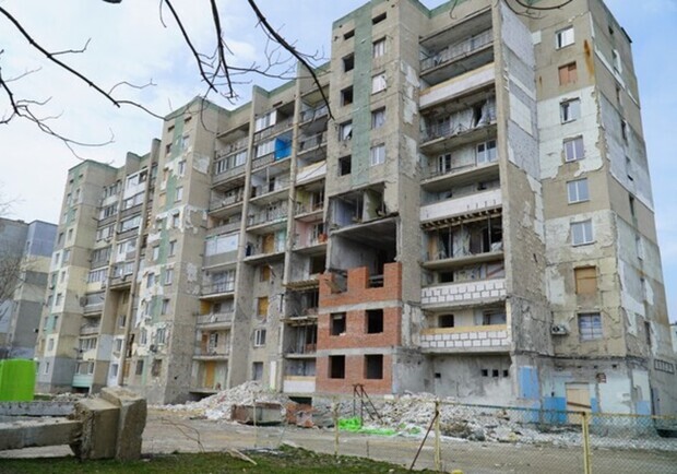 В Одессе выбирают подрядчика для ремонта разрушенной вследствие обстрела многоэтажки в Сергеевке. 