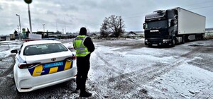 На трасах Запорожской области открывают пункты стоянок грузовиков и легковушек