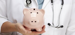 В Запорожье руководитель одной из больниц производил закупки по завышенным ценам