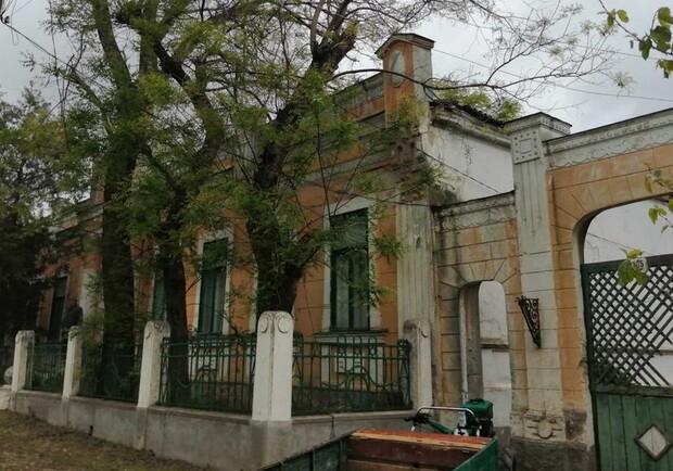 В Одесской области более чем за три миллиона гривен продают старинный особняк. 