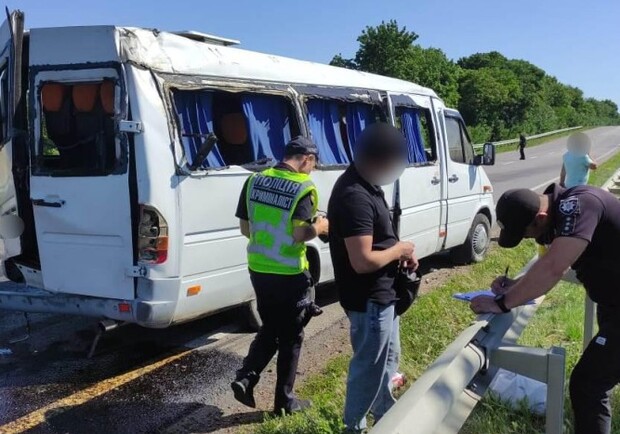 Допустил травмирование пассажиров: в Одесской области будут судить водителя маршрутки. 