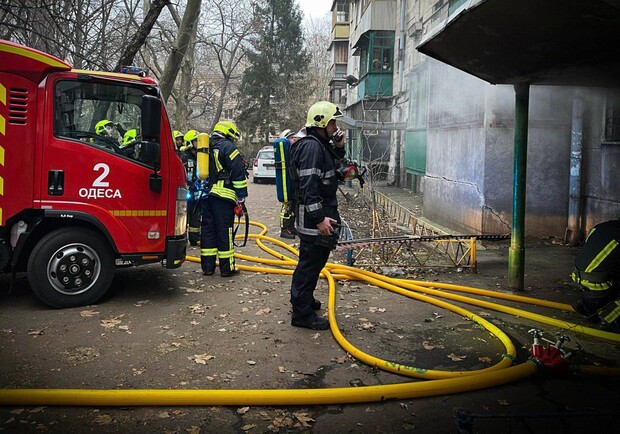 На Семінарській гасили пожежу у багатоповерхівці. 