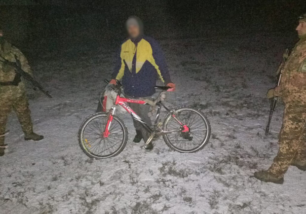 В Одесской области мужчина пытался попасть в Молдову на велосипеде. 
